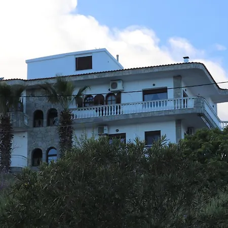 Kalntera بيت ضيافة